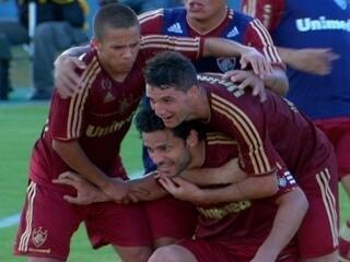 Os gols de Palmeiras 2 x 3 Fluminense pela 35ª rodada do Campeonato Brasileiro 2012
